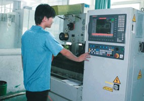 Taiwan CHMER Slow Wire-Cutting Machine